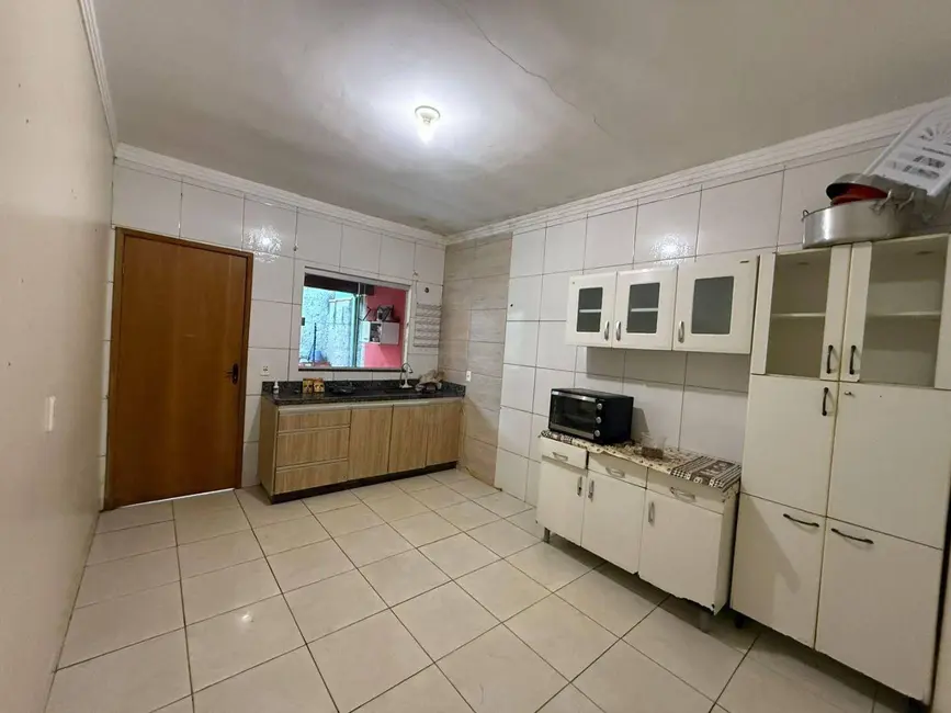 Casa com 3 quartos à venda, 200m2 em Santos Dumont, Anapolis - GO - imagem 1 Foto 1 de Casa com 3 quartos à venda, 200m2 em Santos Dumont, Anapolis - GO