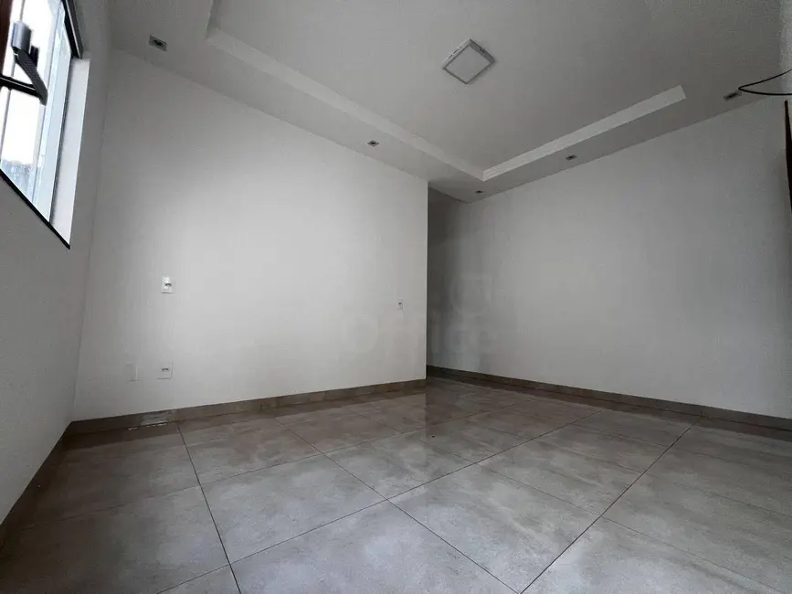 Casa com 3 quartos à venda, 150m2 em Setor Summerville, Anapolis - GO - imagem 6 Foto 6 de Casa com 3 quartos à venda, 150m2 em Setor Summerville, Anapolis - GO