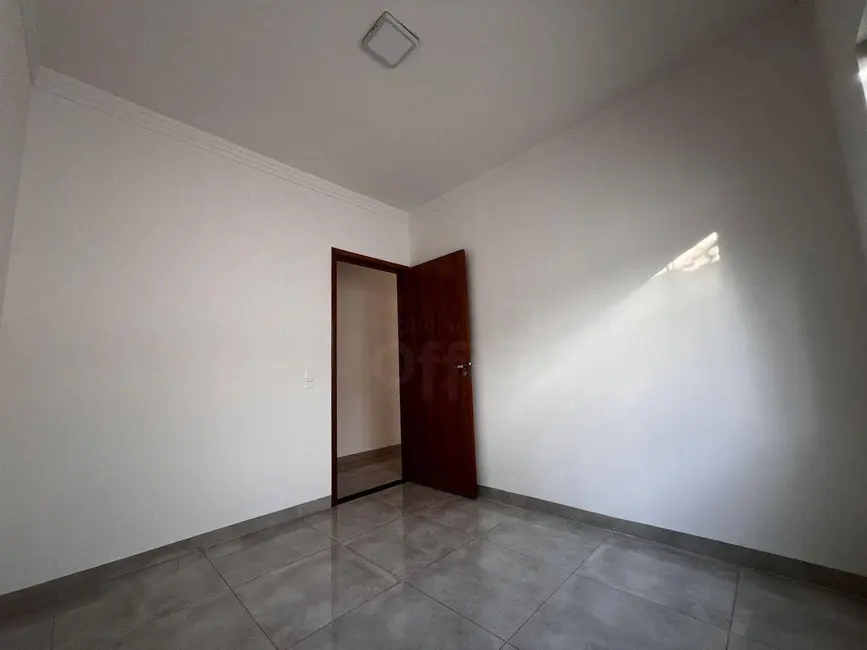 Casa com 3 quartos à venda, 150m2 em Setor Summerville, Anapolis - GO - imagem 8 Foto 8 de Casa com 3 quartos à venda, 150m2 em Setor Summerville, Anapolis - GO