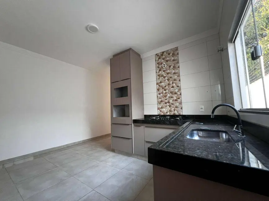 Casa com 3 quartos à venda, 150m2 em Setor Summerville, Anapolis - GO - imagem 1 Foto 1 de Casa com 3 quartos à venda, 150m2 em Setor Summerville, Anapolis - GO