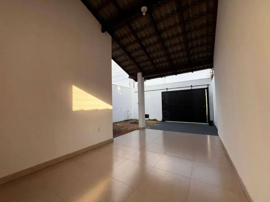 Casa com 3 quartos à venda, 150m2 em Setor Summerville, Anapolis - GO - imagem 4 Foto 4 de Casa com 3 quartos à venda, 150m2 em Setor Summerville, Anapolis - GO