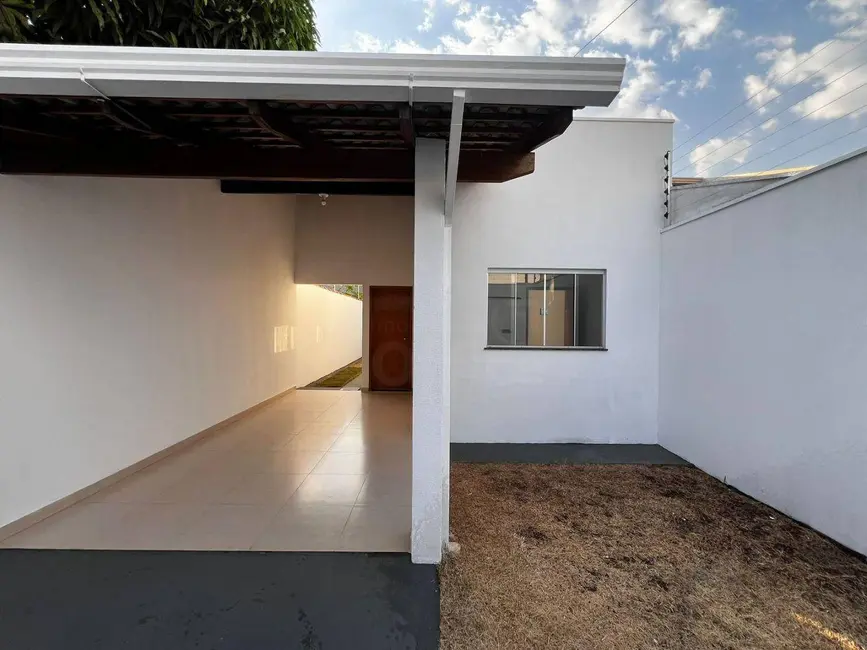 Casa com 3 quartos à venda, 150m2 em Setor Summerville, Anapolis - GO - imagem 3 Foto 3 de Casa com 3 quartos à venda, 150m2 em Setor Summerville, Anapolis - GO
