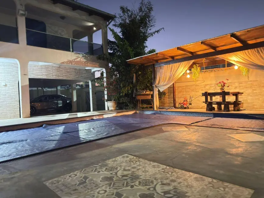 Foto 1 de Sobrado com 5 quartos à venda, 607m2 em Parque das Nações, Anapolis - GO