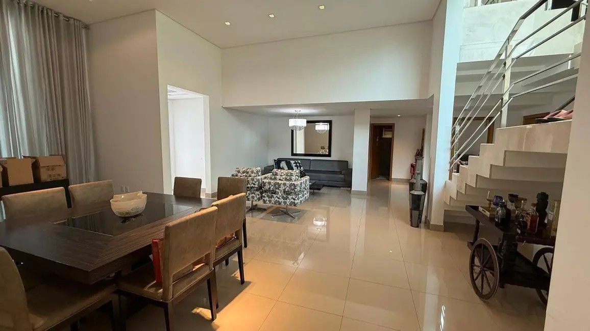 Sobrado com 4 quartos à venda, 419m2 em Anápolis City, Anapolis - GO - imagem 9 Foto 9 de Sobrado com 4 quartos à venda, 419m2 em Anápolis City, Anapolis - GO