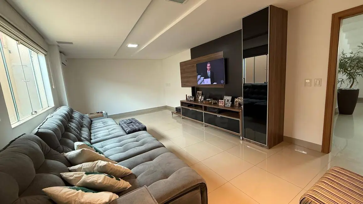 Sobrado com 4 quartos à venda, 419m2 em Anápolis City, Anapolis - GO - imagem 5 Foto 5 de Sobrado com 4 quartos à venda, 419m2 em Anápolis City, Anapolis - GO