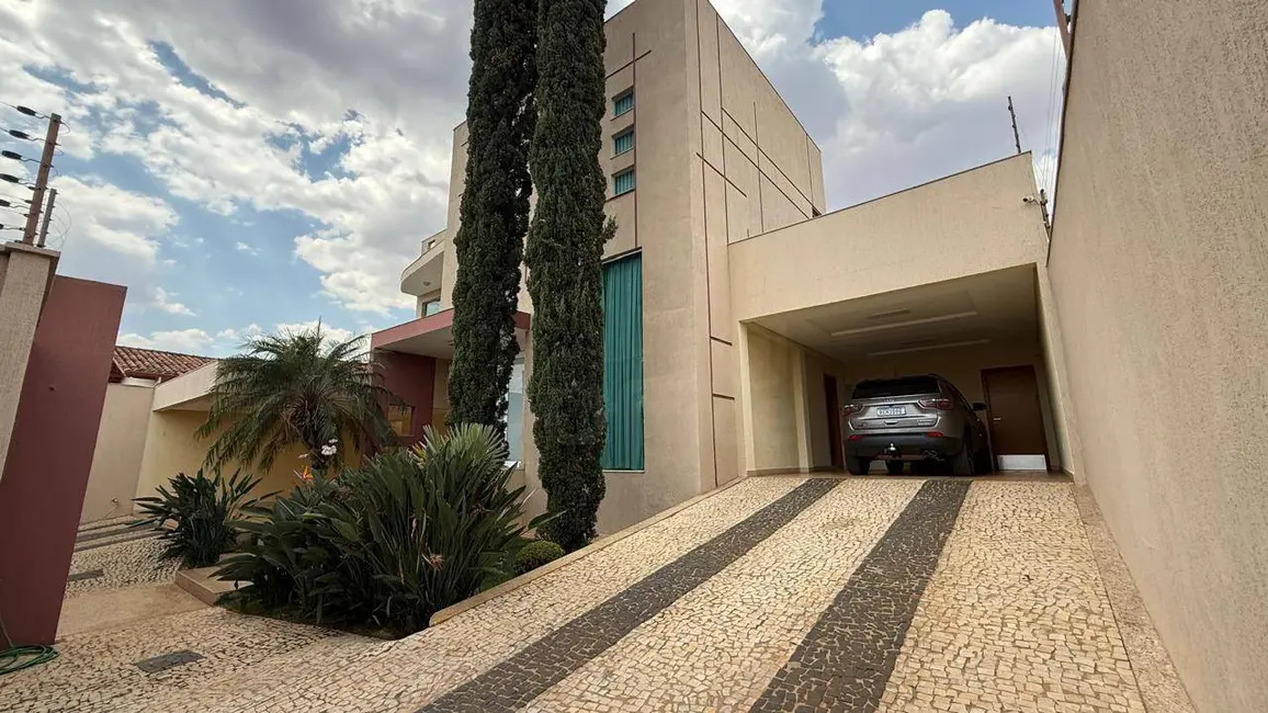 Sobrado com 4 quartos à venda, 419m2 em Anápolis City, Anapolis - GO - imagem 3 Foto 3 de Sobrado com 4 quartos à venda, 419m2 em Anápolis City, Anapolis - GO