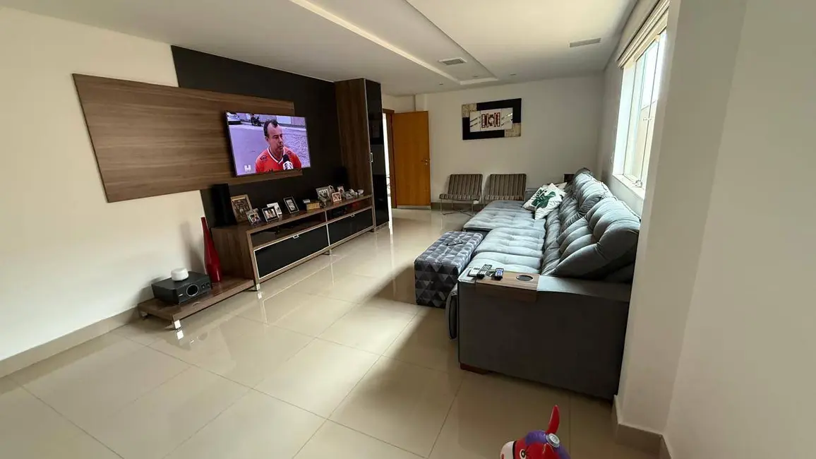 Sobrado com 4 quartos à venda, 419m2 em Anápolis City, Anapolis - GO - imagem 4 Foto 4 de Sobrado com 4 quartos à venda, 419m2 em Anápolis City, Anapolis - GO