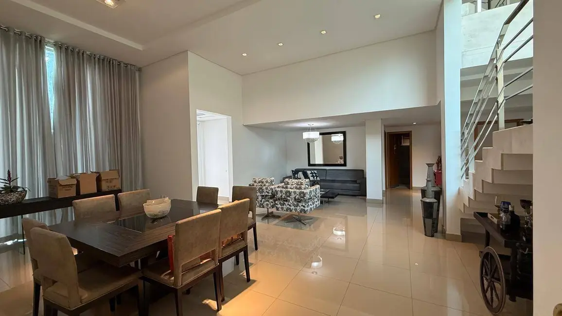 Sobrado com 4 quartos à venda, 419m2 em Anápolis City, Anapolis - GO - imagem 8 Foto 8 de Sobrado com 4 quartos à venda, 419m2 em Anápolis City, Anapolis - GO