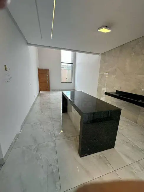 Casa com 3 quartos à venda, 250m2 em Jardim Arco Verde, Anapolis - GO - imagem 4 Foto 4 de Casa com 3 quartos à venda, 250m2 em Jardim Arco Verde, Anapolis - GO