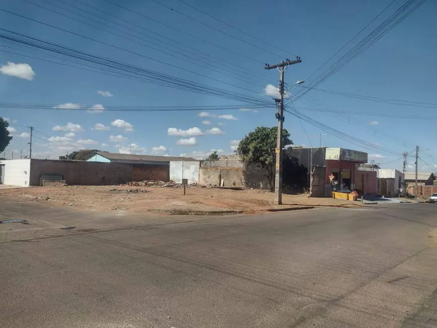 Foto 3 de Terreno / Lote à venda, 325m2 em Víviam Parque, Anapolis - GO