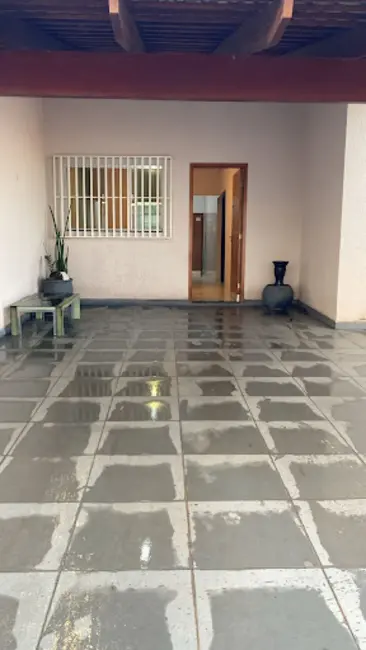 Foto 1 de Casa com 3 quartos à venda, 200m2 em Residencial Vale do Sol, Anapolis - GO