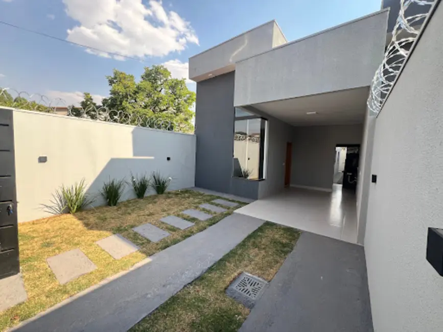 Casa com 3 quartos à venda, 150m2 em Residencial Alfredo Abrahão, Anapolis - GO - imagem 1 Foto 1 de Casa com 3 quartos à venda, 150m2 em Residencial Alfredo Abrahão, Anapolis - GO