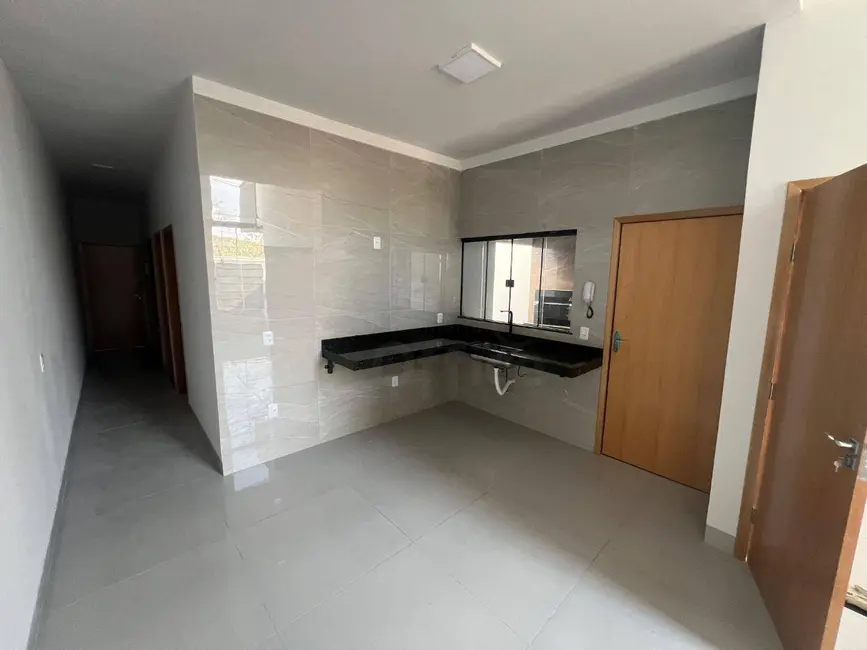 Casa com 3 quartos à venda, 150m2 em Residencial Alfredo Abrahão, Anapolis - GO - imagem 3 Foto 3 de Casa com 3 quartos à venda, 150m2 em Residencial Alfredo Abrahão, Anapolis - GO