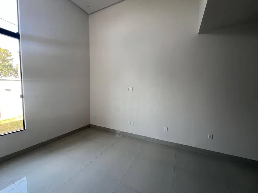 Casa com 3 quartos à venda, 150m2 em Residencial Alfredo Abrahão, Anapolis - GO - imagem 2 Foto 2 de Casa com 3 quartos à venda, 150m2 em Residencial Alfredo Abrahão, Anapolis - GO