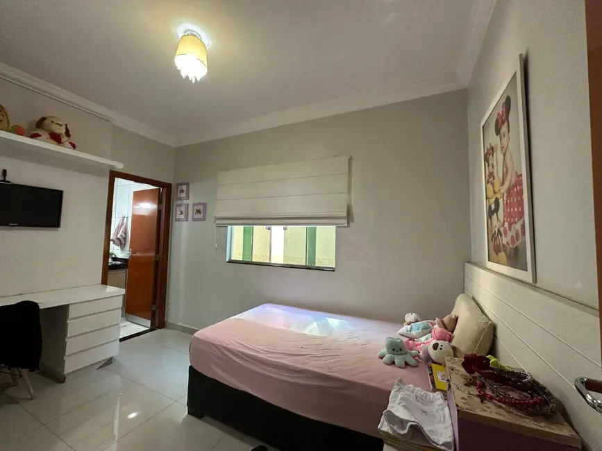 Casa com 3 quartos à venda, 300m2 em Parque Brasília 2ª Etapa, Anapolis - GO - imagem 9 Foto 9 de Casa com 3 quartos à venda, 300m2 em Parque Brasília 2ª Etapa, Anapolis - GO