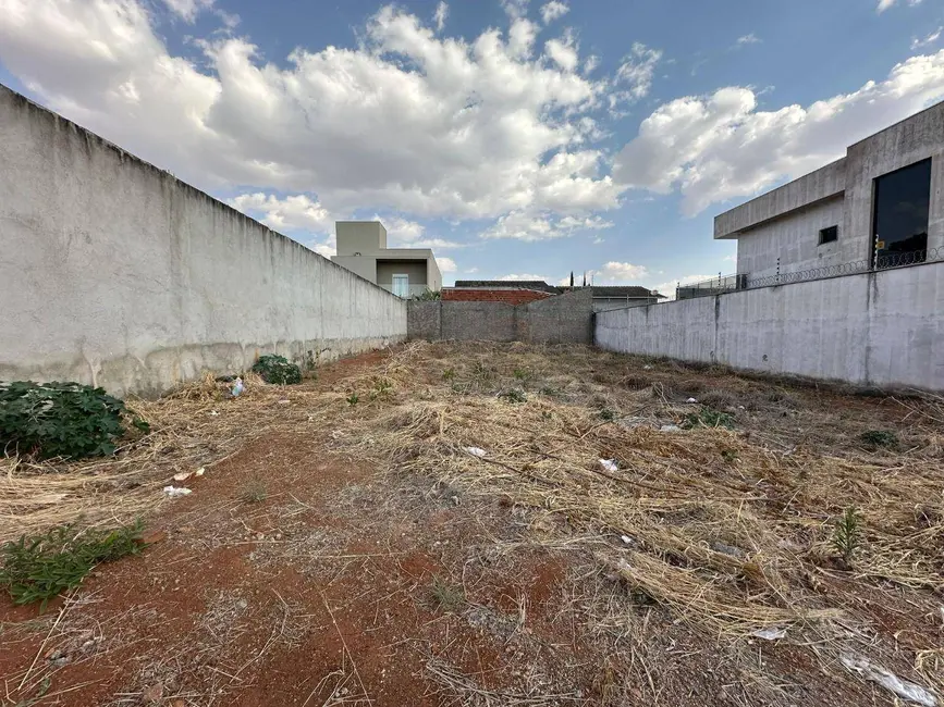 Foto 1 de Terreno / Lote à venda, 450m2 em Anápolis City, Anapolis - GO