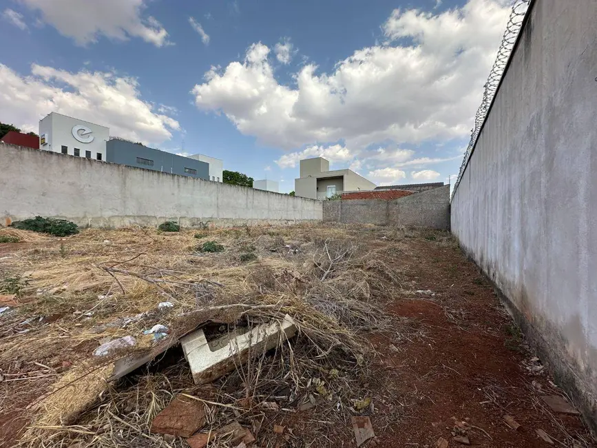 Foto 2 de Terreno / Lote à venda, 450m2 em Anápolis City, Anapolis - GO
