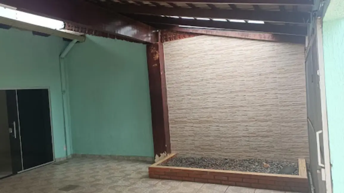 Casa com 3 quartos à venda, 200m2 em Anapolis - GO - imagem 1 Foto 1 de Casa com 3 quartos à venda, 200m2 em Anapolis - GO