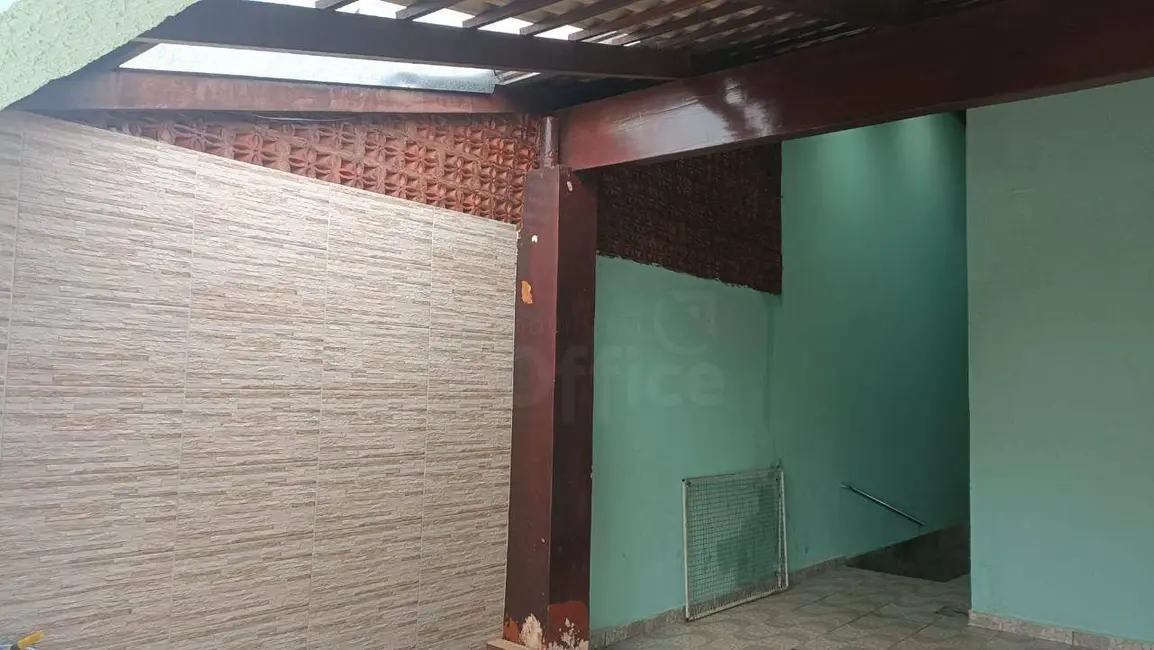 Casa com 3 quartos à venda, 200m2 em Anapolis - GO - imagem 2 Foto 2 de Casa com 3 quartos à venda, 200m2 em Anapolis - GO