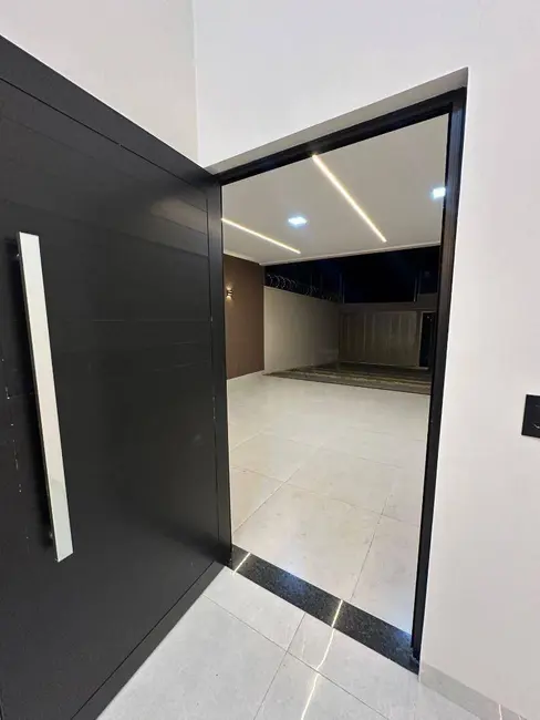 Casa com 3 quartos à venda, 211m2 em Anapolis - GO - imagem 2 Foto 2 de Casa com 3 quartos à venda, 211m2 em Anapolis - GO
