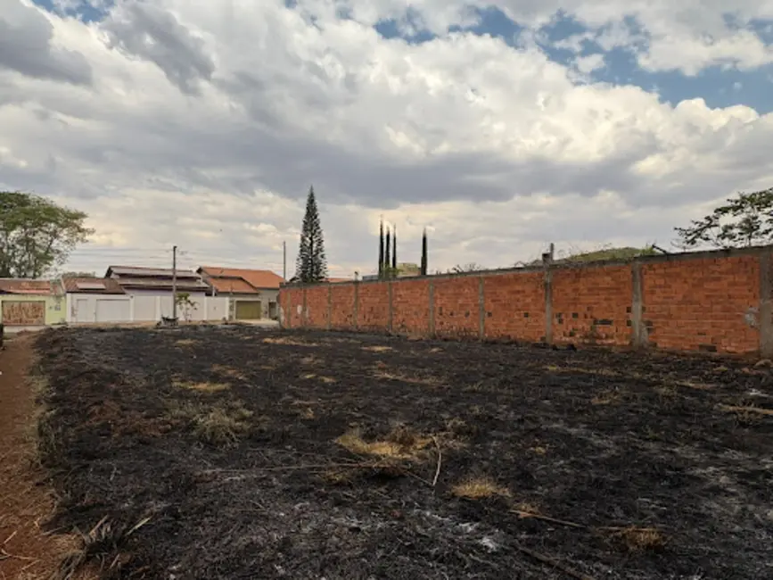 Foto 3 de Terreno / Lote à venda, 450m2 em Anápolis City, Anapolis - GO