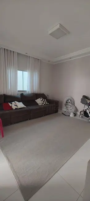 Casa com 3 quartos à venda, 205m2 em Jardim Itália, Anapolis - GO - imagem 5 Foto 5 de Casa com 3 quartos à venda, 205m2 em Jardim Itália, Anapolis - GO