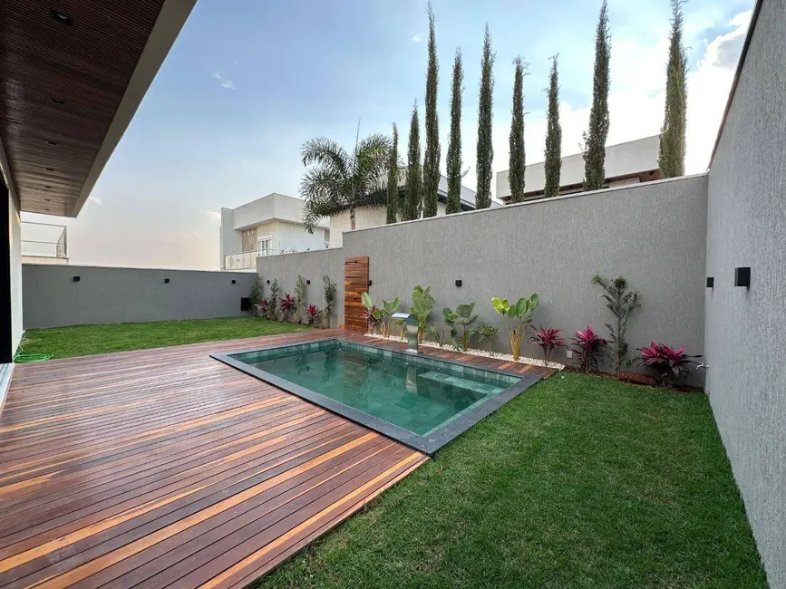 Foto 1 de Casa de Condomínio com 4 quartos à venda, 490m2 em Residencial Anaville, Anapolis - GO