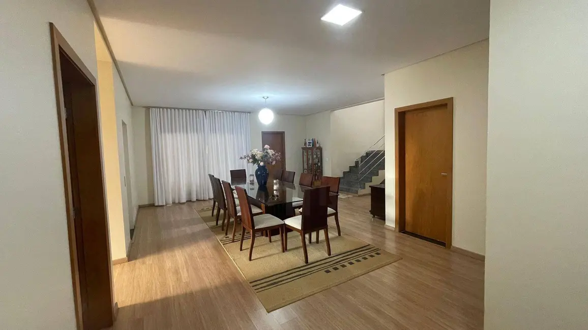 Sobrado com 4 quartos à venda, 2000m2 em Anapolis - GO - imagem 7 Foto 7 de Sobrado com 4 quartos à venda, 2000m2 em Anapolis - GO
