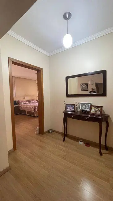 Sobrado com 4 quartos à venda, 2000m2 em Anapolis - GO - imagem 8 Foto 8 de Sobrado com 4 quartos à venda, 2000m2 em Anapolis - GO