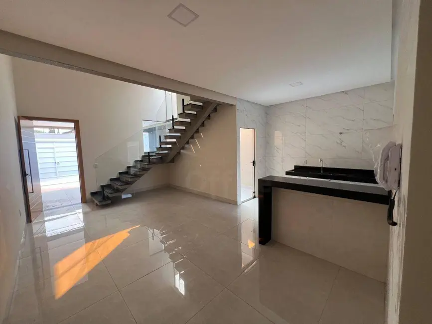 Foto 5 de Sobrado com 3 quartos à venda, 150m2 em Parque Brasília, Anapolis - GO