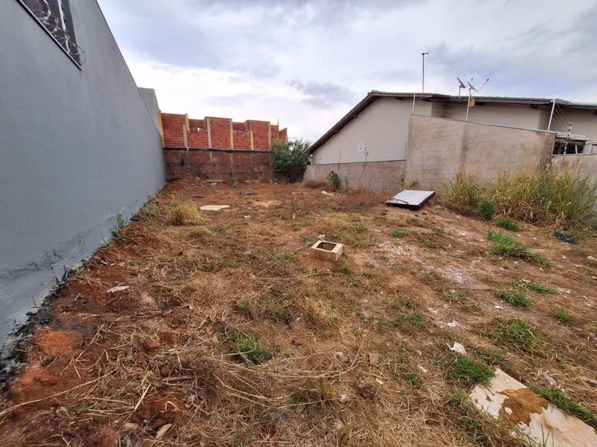 Foto 1 de Terreno / Lote à venda, 300m2 em Gran Ville, Anapolis - GO