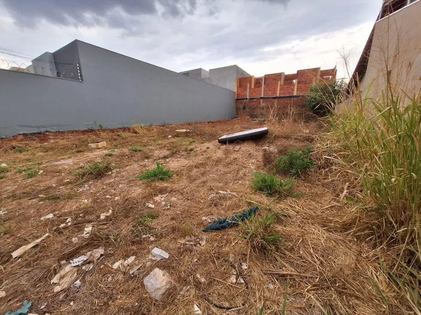 Foto 2 de Terreno / Lote à venda, 300m2 em Gran Ville, Anapolis - GO