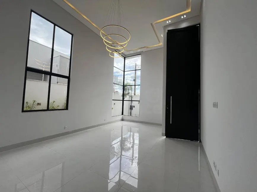 Casa com 4 quartos à venda, 390m2 em Anápolis City, Anapolis - GO - imagem 2 Foto 2 de Casa com 4 quartos à venda, 390m2 em Anápolis City, Anapolis - GO