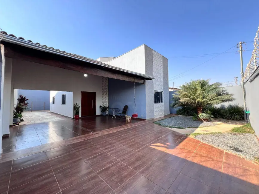 Casa com 3 quartos à venda, 300m2 em Residencial Buritis, Anapolis - GO - imagem 1 Foto 1 de Casa com 3 quartos à venda, 300m2 em Residencial Buritis, Anapolis - GO