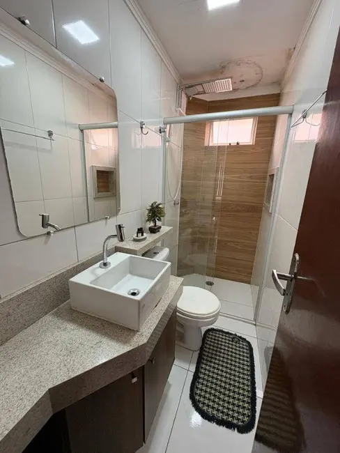 Foto 3 de Apartamento com 3 quartos à venda, 72m2 em Vila São Joaquim, Anapolis - GO
