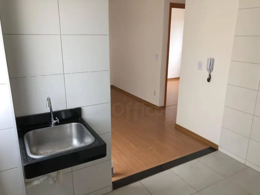 Foto 2 de Apartamento com 2 quartos à venda, 44m2 em Vila Jaiara, Anapolis - GO