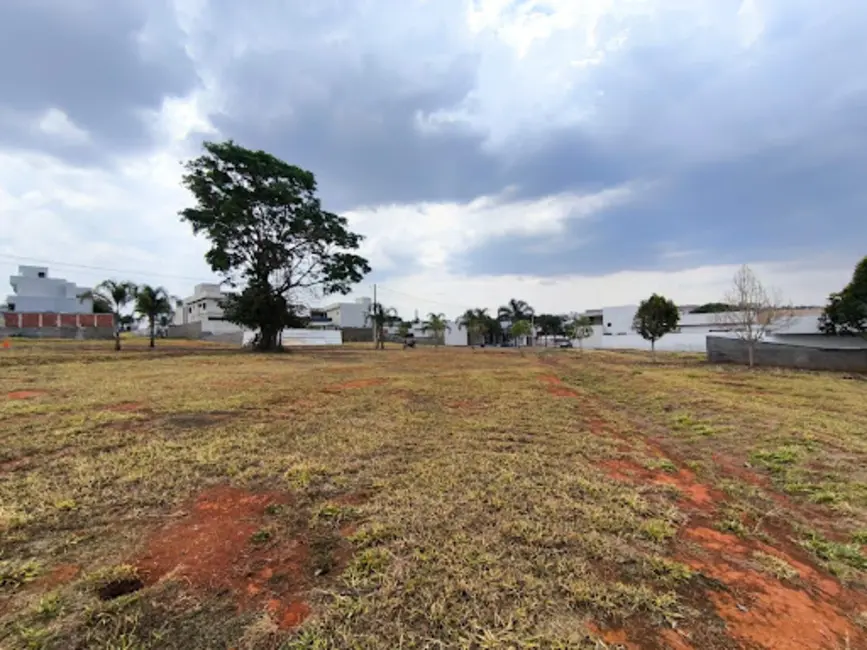 Foto 1 de Terreno / Lote à venda, 360m2 em Anapolis - GO