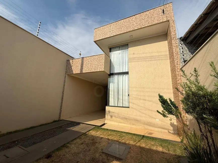 Casa com 3 quartos à venda, 150m2 em Parque Brasília, Anapolis - GO - imagem 1 Foto 1 de Casa com 3 quartos à venda, 150m2 em Parque Brasília, Anapolis - GO