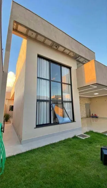 Casa com 3 quartos à venda, 360m2 em Anápolis City, Anapolis - GO - imagem 1 Foto 1 de Casa com 3 quartos à venda, 360m2 em Anápolis City, Anapolis - GO