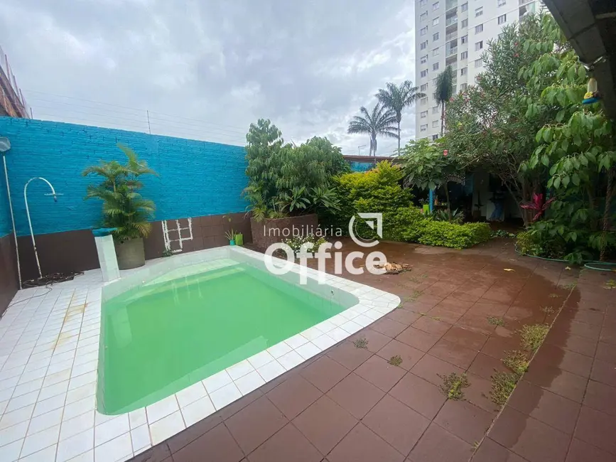 Foto 1 de Casa com 3 quartos à venda, 360m2 em Jardim Europa, Anapolis - GO