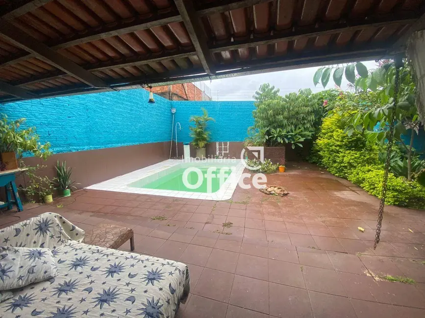 Foto 5 de Casa com 3 quartos à venda, 360m2 em Jardim Europa, Anapolis - GO