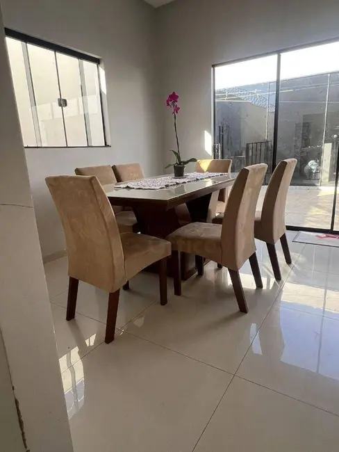 Foto 1 de Casa com 3 quartos à venda, 300m2 em Residencial Flamboyant, Anapolis - GO