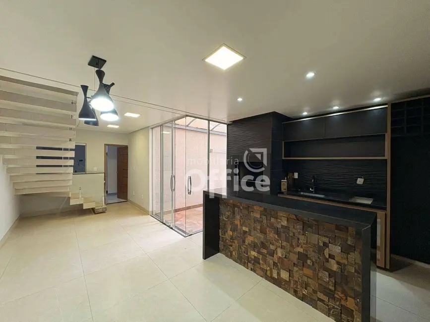 Foto 3 de Casa com 4 quartos à venda, 200m2 em Parque Brasília 2ª Etapa, Anapolis - GO