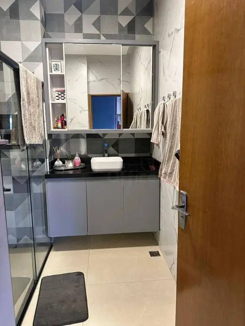 Casa com 4 quartos à venda, 200m2 em Parque Brasília 2ª Etapa, Anapolis - GO - imagem 2 Foto 2 de Casa com 4 quartos à venda, 200m2 em Parque Brasília 2ª Etapa, Anapolis - GO