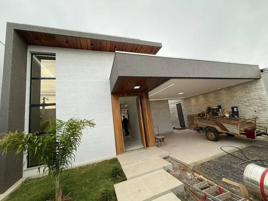 Casa com 3 quartos à venda, 300m2 em Parque Brasília 2ª Etapa, Anapolis - GO - imagem 2 Foto 2 de Casa com 3 quartos à venda, 300m2 em Parque Brasília 2ª Etapa, Anapolis - GO