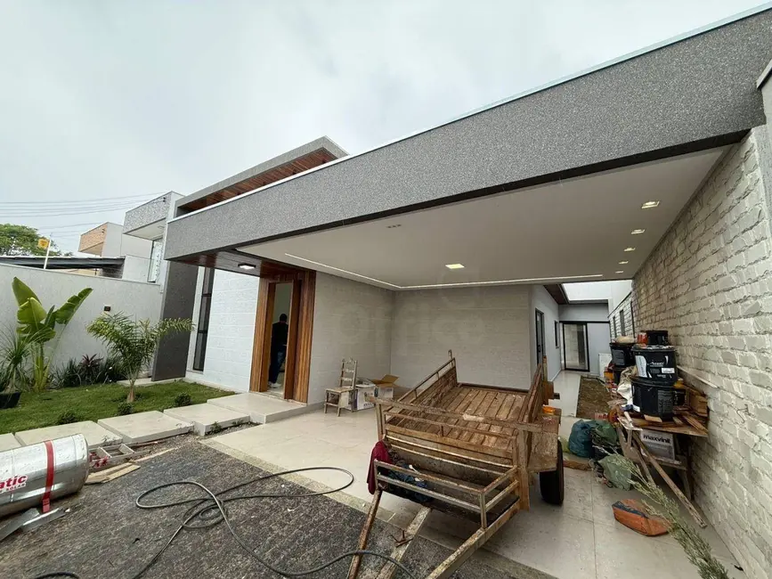 Casa com 3 quartos à venda, 300m2 em Parque Brasília 2ª Etapa, Anapolis - GO - imagem 3 Foto 3 de Casa com 3 quartos à venda, 300m2 em Parque Brasília 2ª Etapa, Anapolis - GO