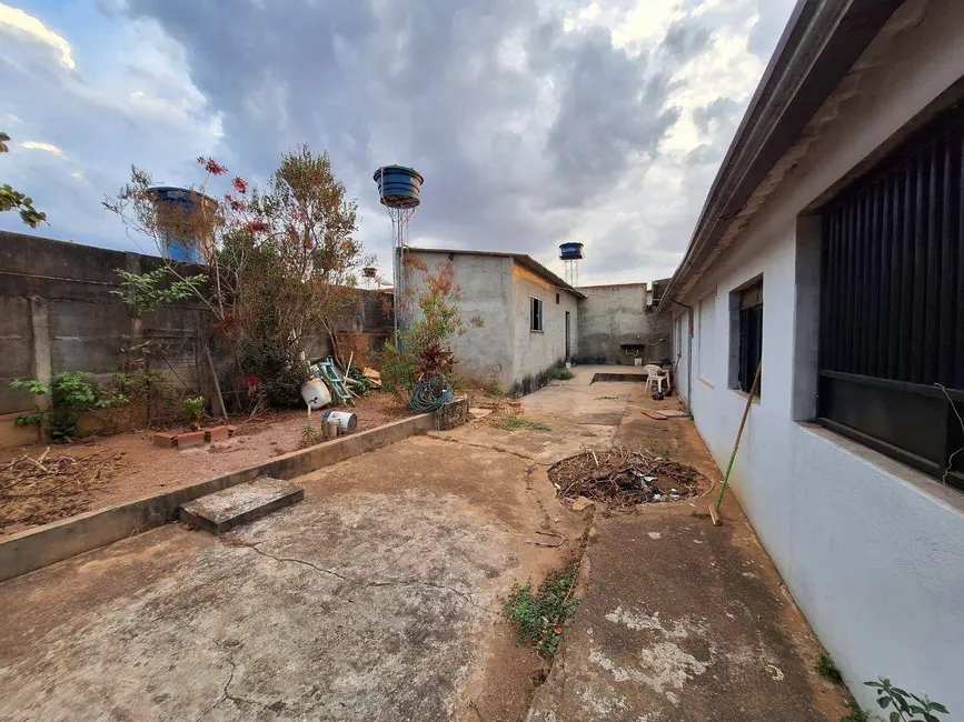 Casa com 3 quartos à venda, 363m2 em Bandeiras, Anapolis - GO - imagem 8 Foto 8 de Casa com 3 quartos à venda, 363m2 em Bandeiras, Anapolis - GO