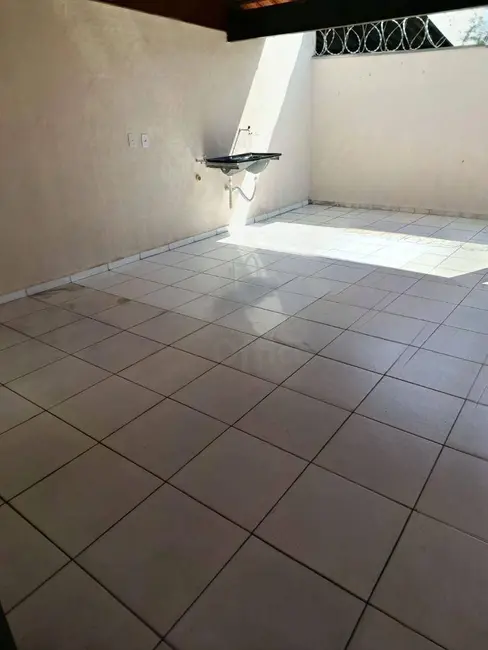 Casa com 2 quartos à venda, 262m2 em Jardim das Américas 2ª Etapa, Anapolis - GO - imagem 3 Foto 3 de Casa com 2 quartos à venda, 262m2 em Jardim das Américas 2ª Etapa, Anapolis - GO