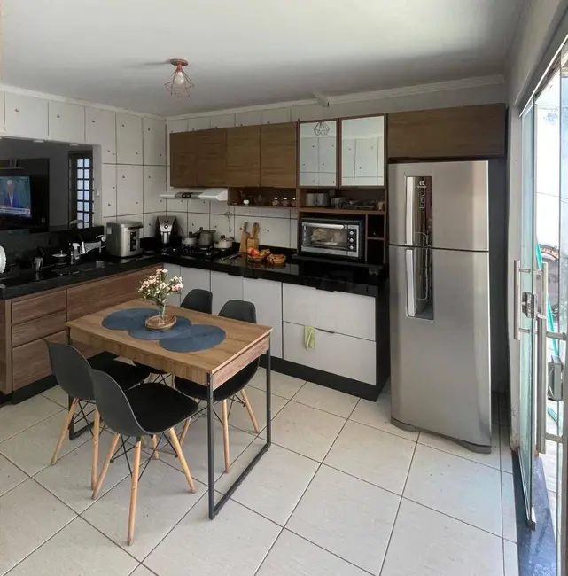 Casa com 3 quartos à venda, 300m2 em Residencial Morada Nova, Anapolis - GO - imagem 4 Foto 4 de Casa com 3 quartos à venda, 300m2 em Residencial Morada Nova, Anapolis - GO