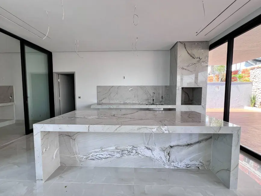 Sobrado com 4 quartos à venda, 457m2 em Anapolis - GO - imagem 6 Foto 6 de Sobrado com 4 quartos à venda, 457m2 em Anapolis - GO